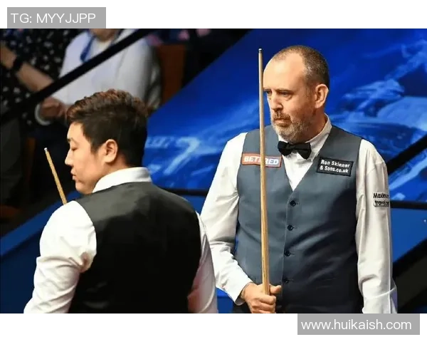 广岛三箭与东京队激战正酣比分悬念持续引发球迷热议 广岛三箭与东京队激战正酣比分悬念持续引发球迷热议